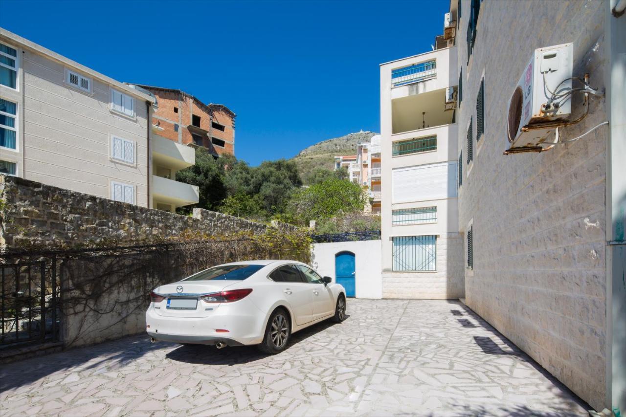 Family Apartment With Sea View Sveti Stefan Budva Bagian luar foto